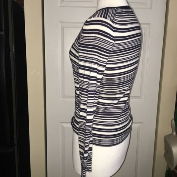 GAP Small Thin Navy Stripe Spring Sweater EUC - Picture 2 of 3